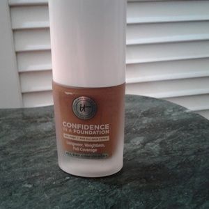 It cosmetics foundation